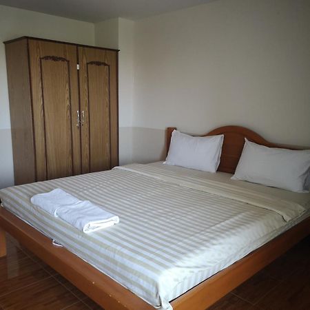 Sab Suwarn Mansion Hotel Suphan Buri Luaran gambar