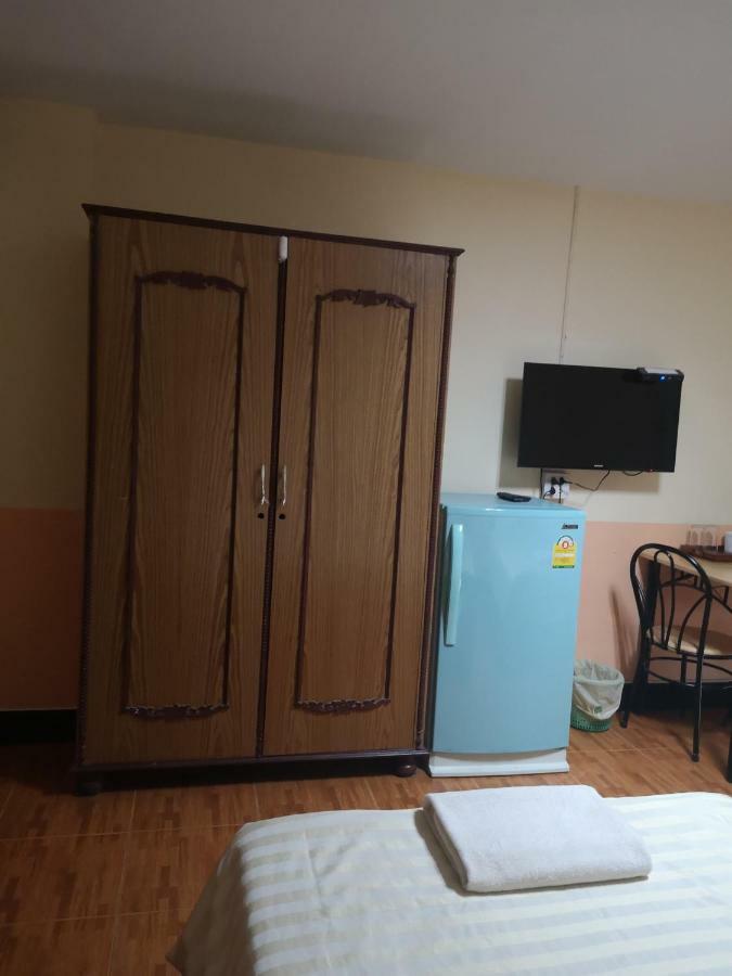 Sab Suwarn Mansion Hotel Suphan Buri Luaran gambar