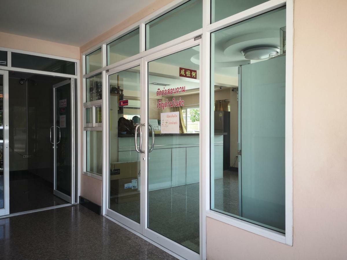Sab Suwarn Mansion Hotel Suphan Buri Luaran gambar